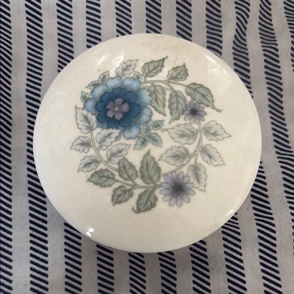 Wedgwood White and Blue Floral Jewelry Organizer